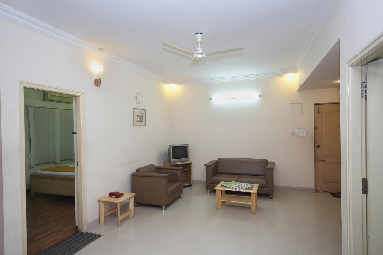 Oyo 5934 Lokaz Hotel Bangalore Buitenkant foto